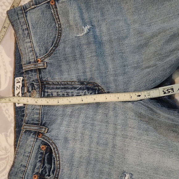Daze Distressed jeans in great condition! - Picture 11 of 12